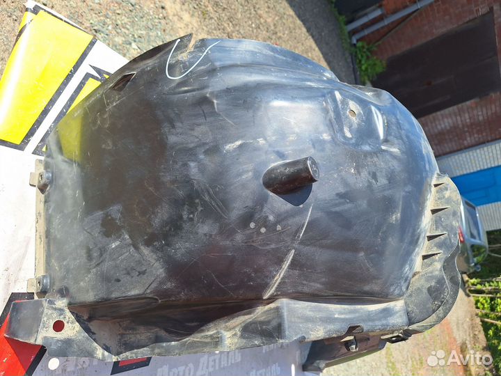 Подкрылок передний правый Renault Arkana Аркана