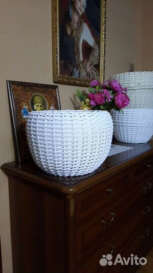 Кашпо из искуственного ротанга