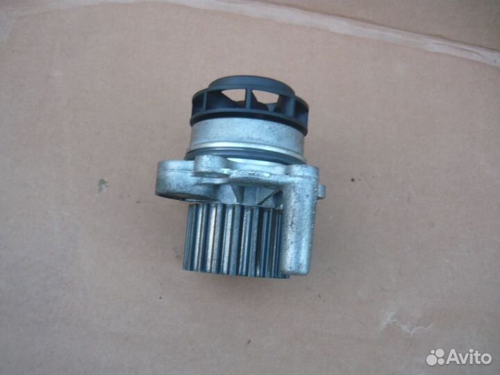 Помпа 038121019E VAG 1.9 2.0 TDI