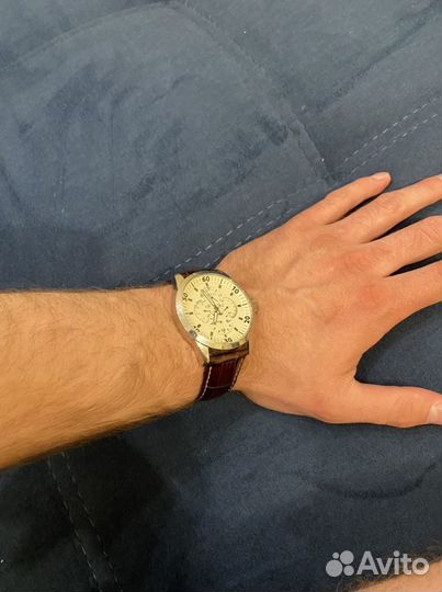 Часы Guess