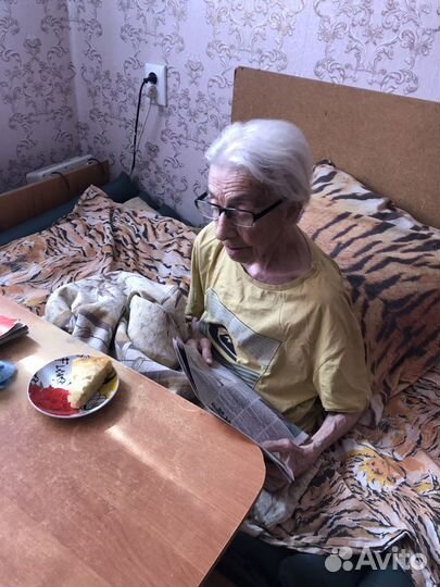 Сиделка за пожилым