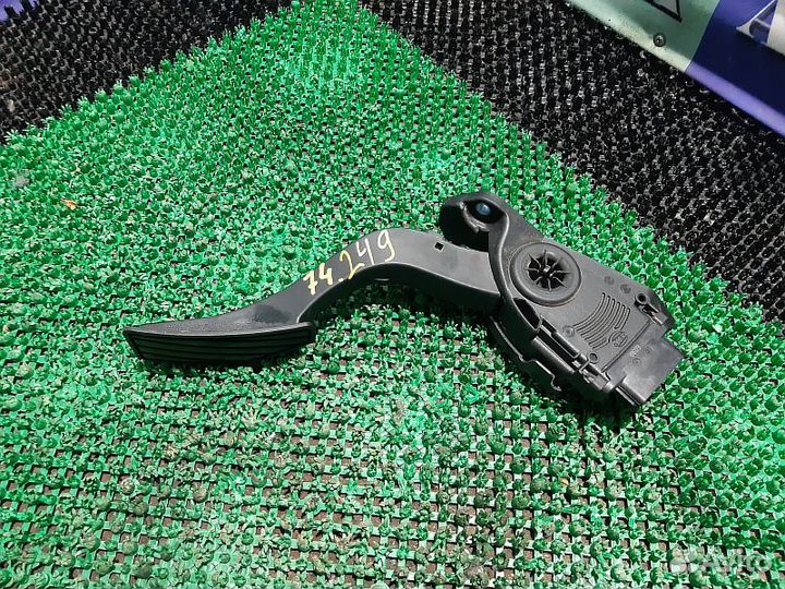 Педаль газа Suzuki Grand Vitara