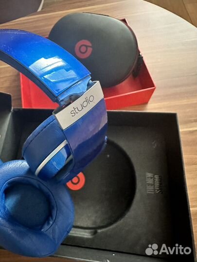 Беспроводные наушники beats