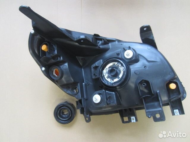 Фара левая Ford Ranger 2009-2012