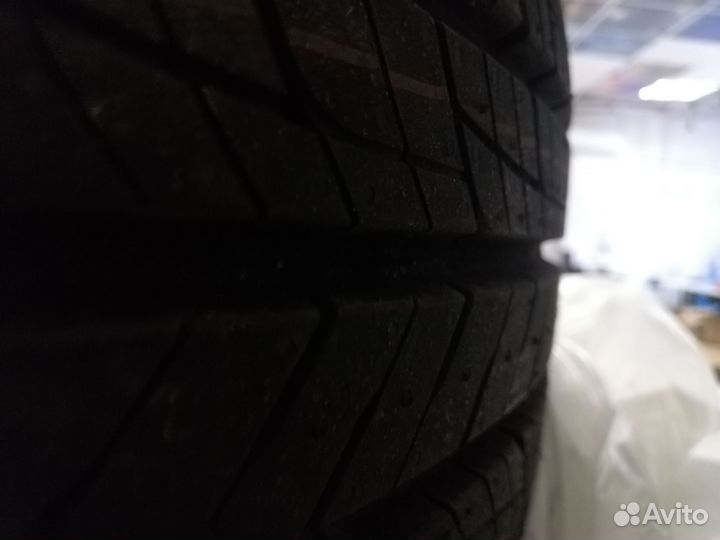 Kumho Crugen HP71 265/65 R17