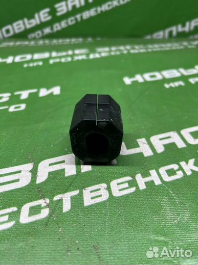 Втулка стабилизатора Audi 100 1987