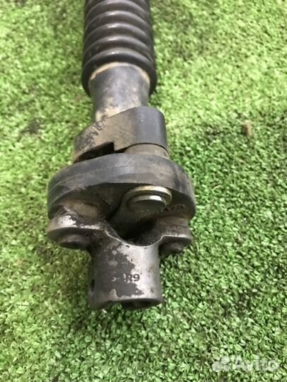 Рулевой карданчик Audi A6 Avante C4 ABC 2.6 1996