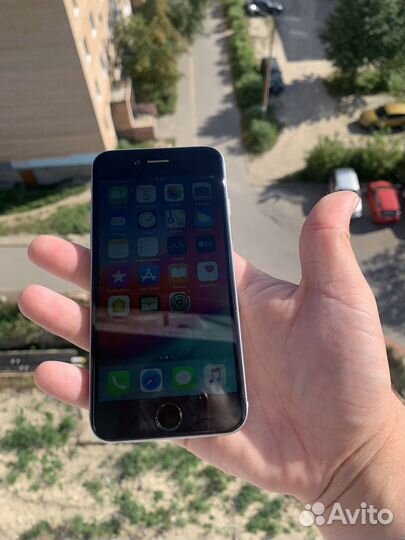 Телефон iPhone 6/64