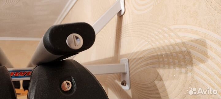 Поперечные рейлинги и крепления для лыж Amos