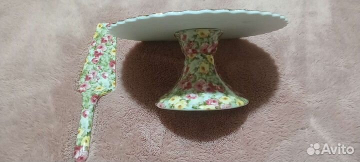 Тортовница с лопаткой 