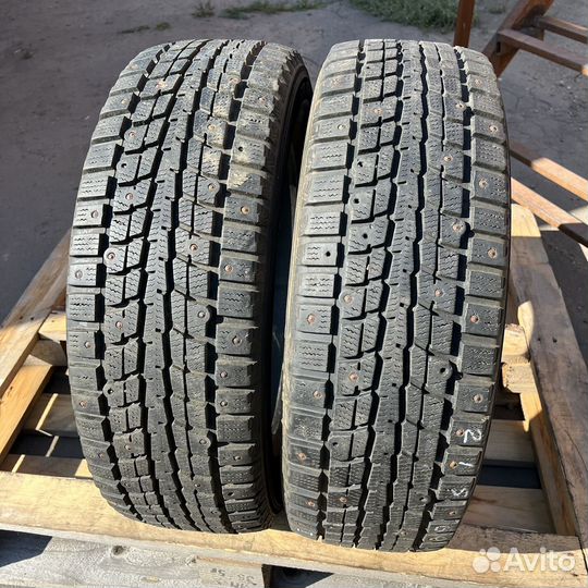 Dunlop SP Winter Ice 01 215/60 R17
