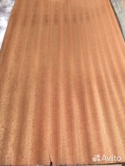 Шпон натурального красного дерева