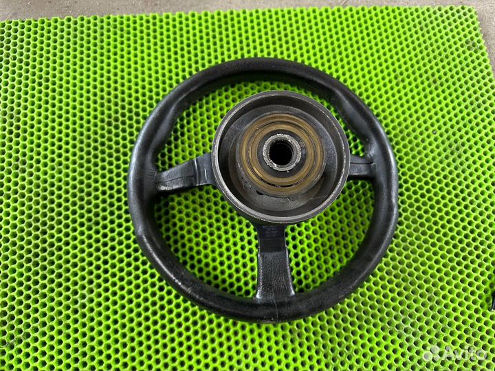 Спортивный руль Mercedes momo