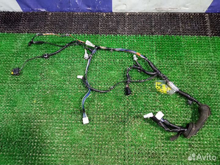 Проводка двери передней правой Nissan Pathfinder