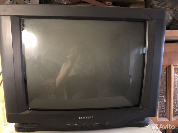 Телевизор бу samsung