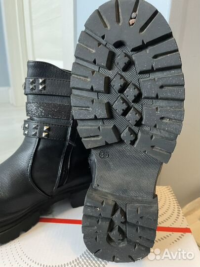 Ботинки весенние 35 размер