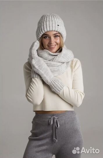 Комплект снуд варежки шапка