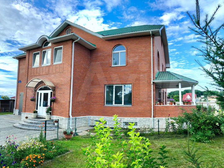 Дом 314 м² на участке 15 сот.