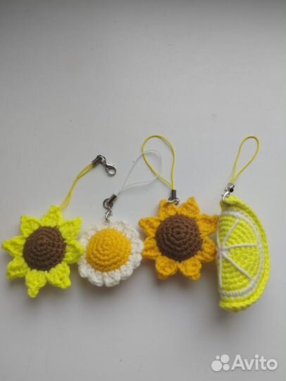 Вязаные брелки