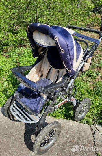 Прогулочная коляска