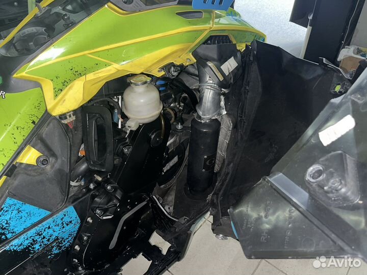 Снегоход BRP ski-doo summit 850