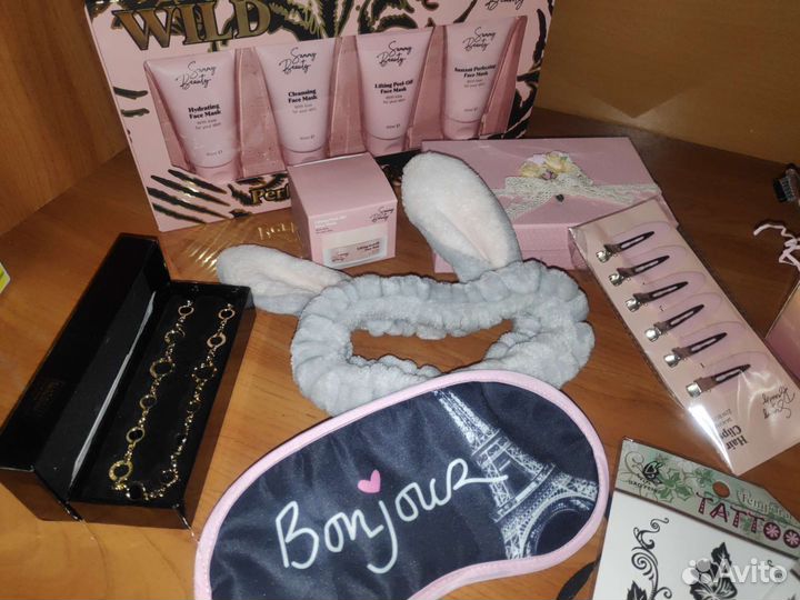 Подарочный бокс с косметикой