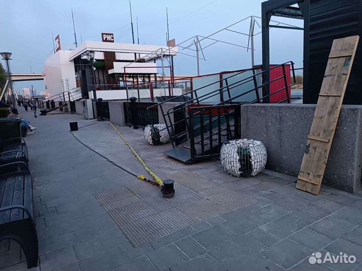 Вазон большой