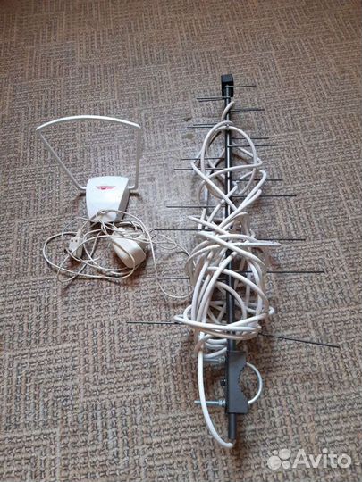 Антенны дециметровая+комнатная С усилителем