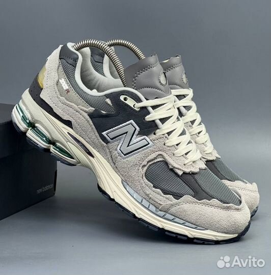 Кроссовки New Balance 2002R