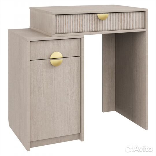 Туалетный столик