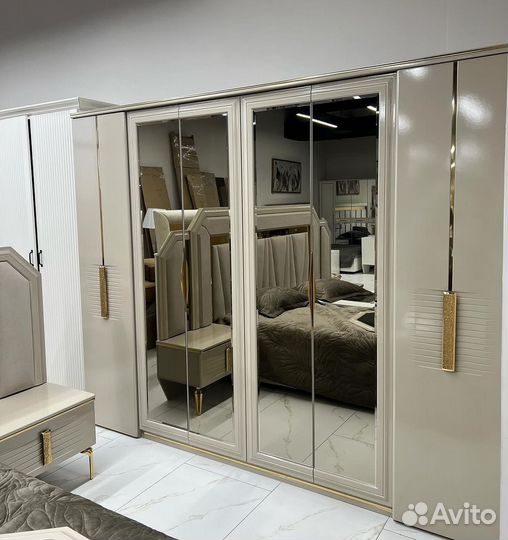 Спальня вивальди (6ти дверная)