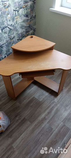 Компьютерный стол