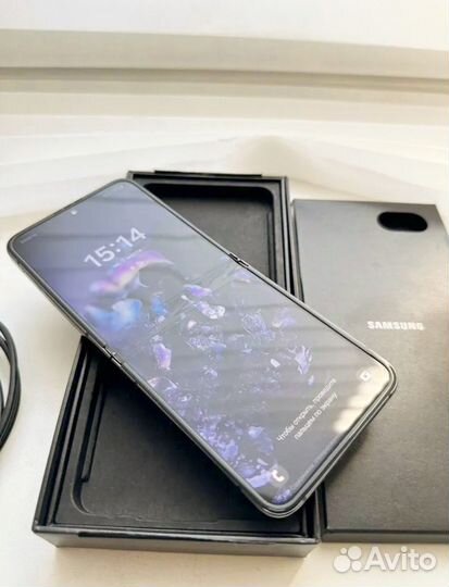 Samsung Galaxy Z Flip5, 8/256 ГБ