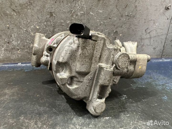 Компрессор кондиционера Audi A4 B7