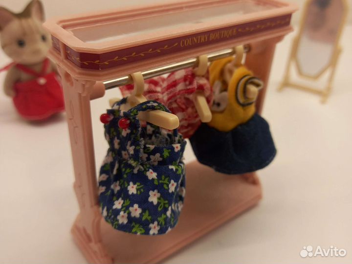 Sylvanian families котёнок с магазином одежды