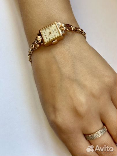 Золотые часы Заря с браслетом 23,5 гр 583 проба