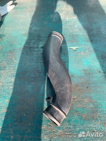 Патрубок интеркулера правый porsche cayenne 955