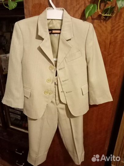 Костюм на мальчика 4-5 лет