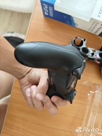 Геймпад Dualshock 4