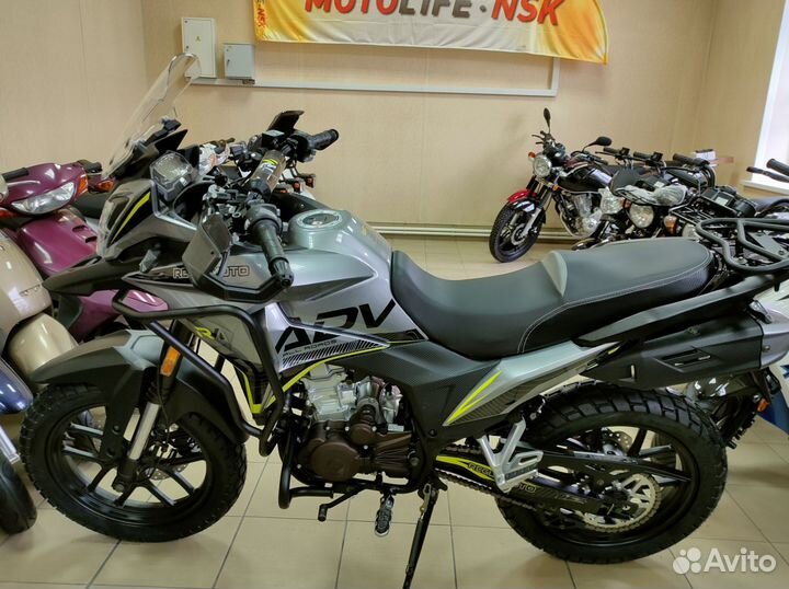 Мотоцикл Regulmoto ADV 300 NB 6 gear в пути