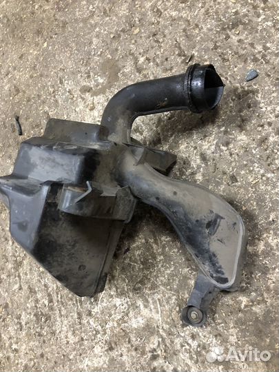 Резонатор воздушного фильтра Ford Focus 2