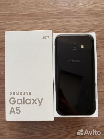Телефон Samsung galaxy a5 2017