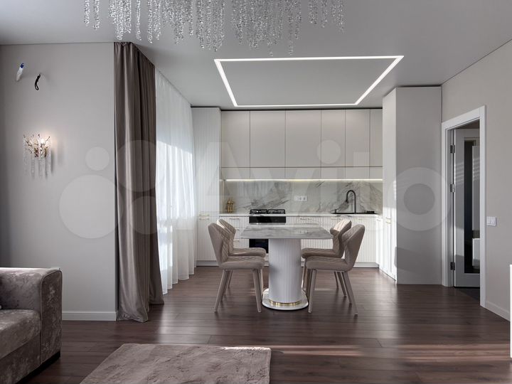 3-к. квартира, 93 м², 8/9 эт.