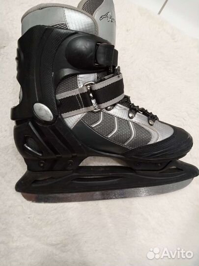 Коньки хоккейные