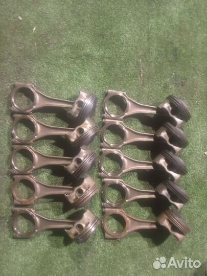 Шатун с поршнем Audi 5.2 BSM