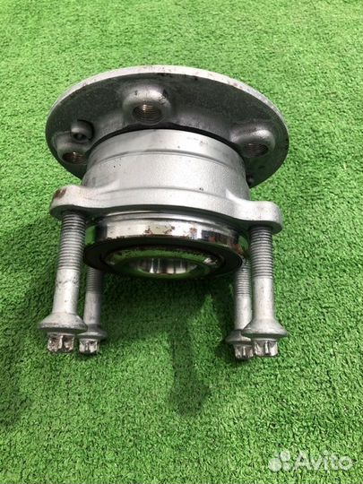 Ступица передняя Mercedes-Benz Gls-Class X167