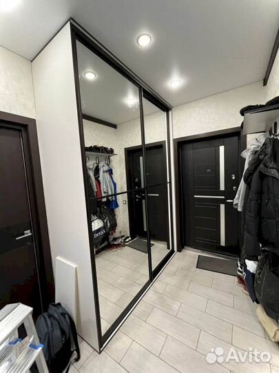 Раздвижная перегородка с матовым стеклом