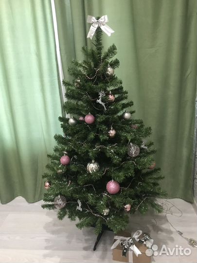 Елка искусственная 150 см с игрушками