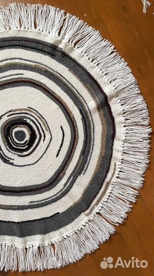 Ковер вязанный