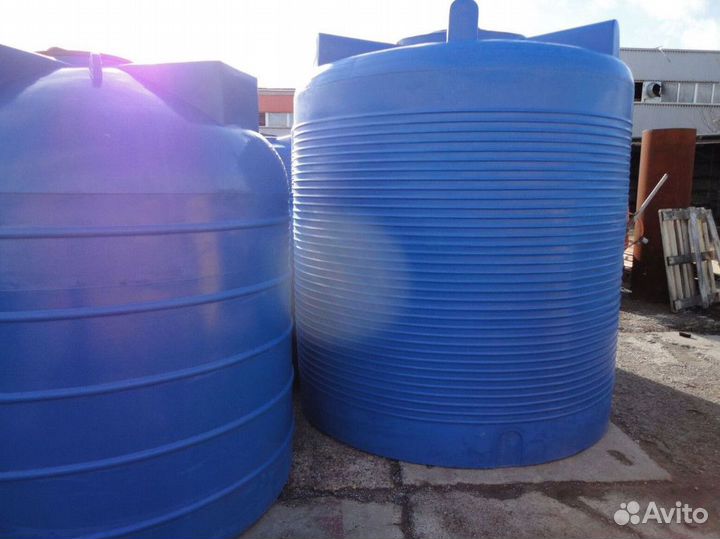 Пластиковая емкость на 10000 литров